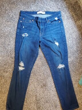 GAP Women’s Skinny Distressed Dark Blue Jeans